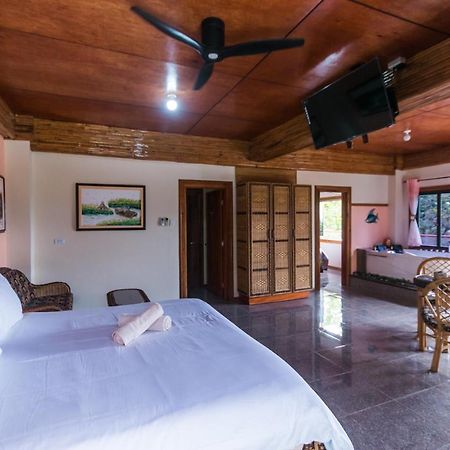 Shenanigans Glamping Resort Zamboanguita  Εξωτερικό φωτογραφία