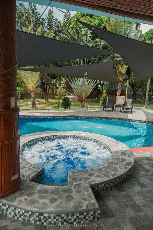 Shenanigans Glamping Resort Zamboanguita  Εξωτερικό φωτογραφία